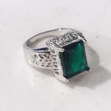 Emerald-Green Rectangle CZ Engraved Ring