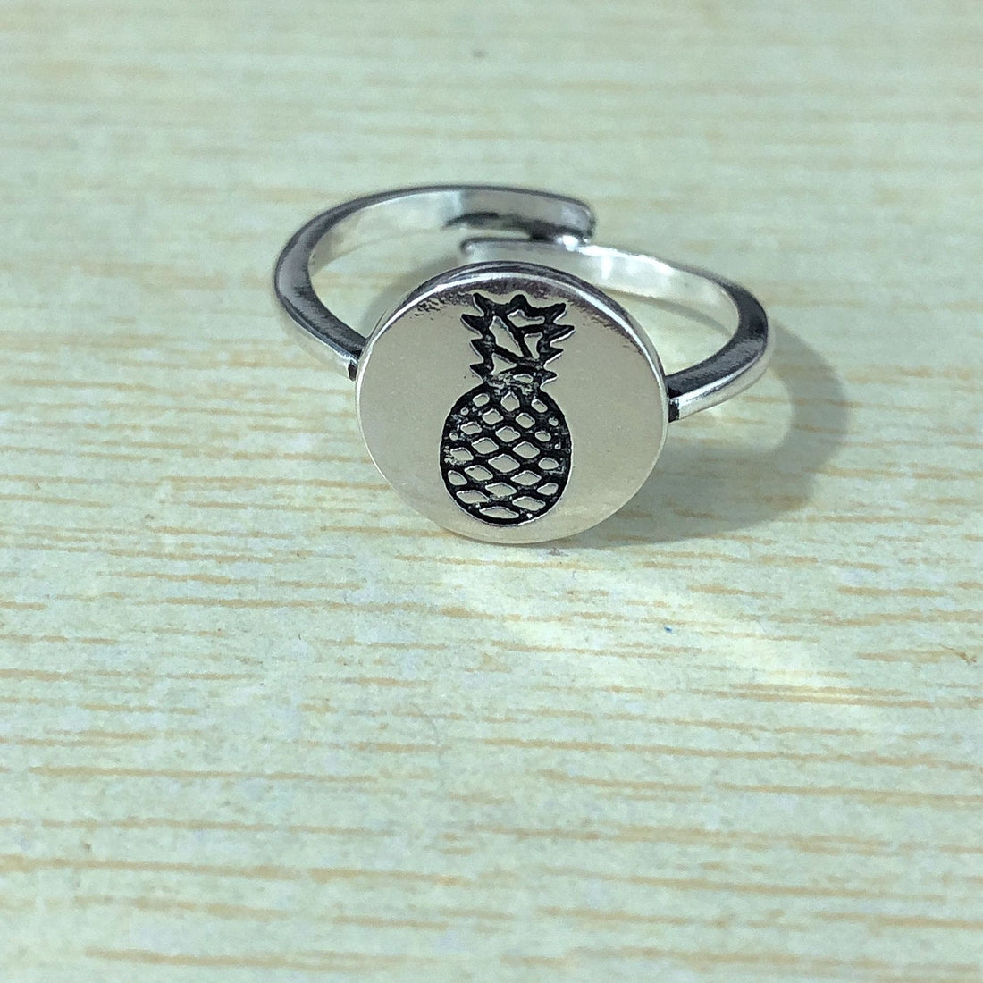 Engraved Pineapple Round Signet Ring