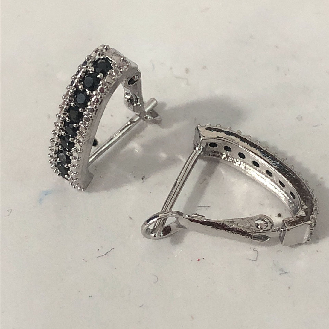 Black CZ Channel V-Hoop Leverback Earrings