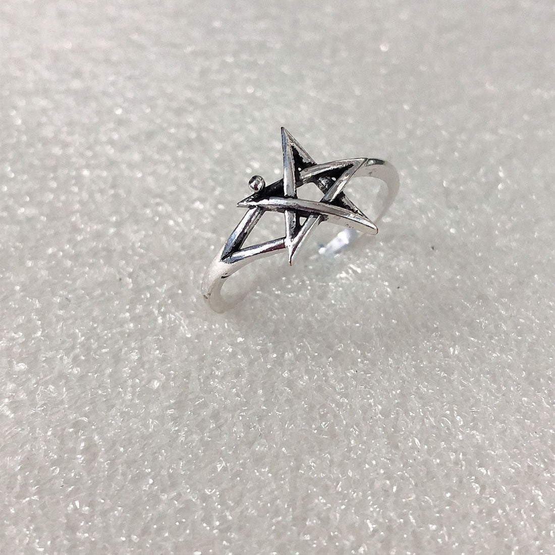 Openwork Pentagram Star Ring