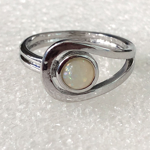 Opal-Look Round Swirl Eye Band Ring