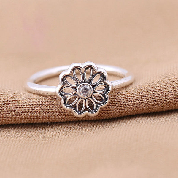 Openwork Daisy Flower Dainty Ring
