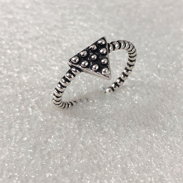 Oxidized Beaded Triangle Twisted Open Ring