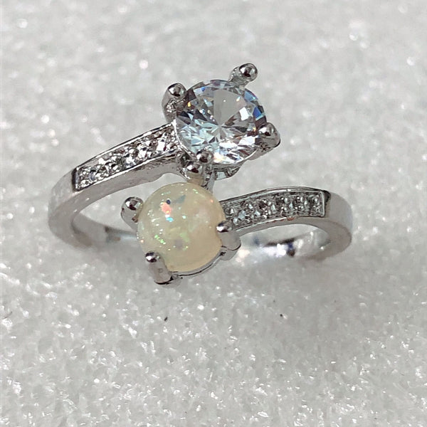 Clear CZ Opal-Look Bypass Toi Et Moi Ring