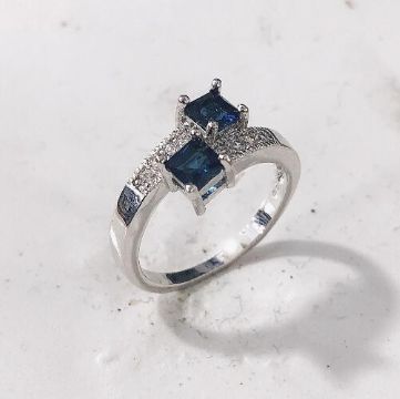 Sapphire-Blue Princess CZ Toi Et Moi Ring