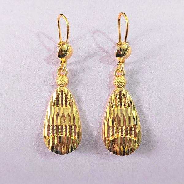 Textured Teardrop Dangle Earrings